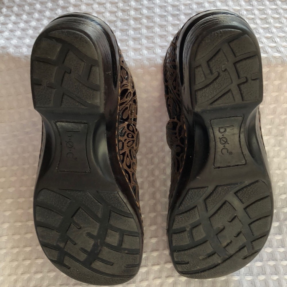 b.ø.c. Peggy Slip-On Embossed Clog - Picture 5 of 16